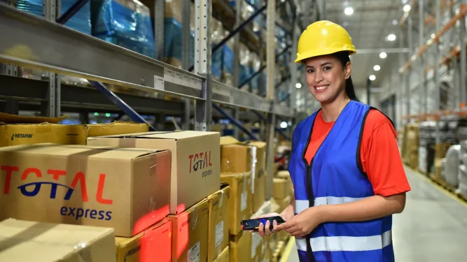 O estoque de segurança é essencial para evitar rupturas de produtos e garantir a continuidade das vendas, mantendo o equilíbrio entre oferta e demanda.